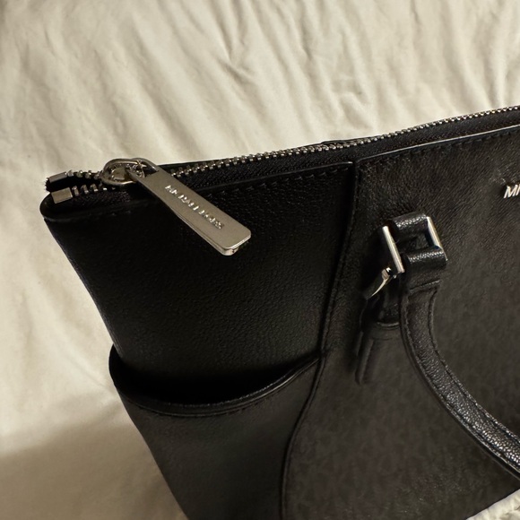 Michael Kors Handbag and Wallet - Picture 6 of 16